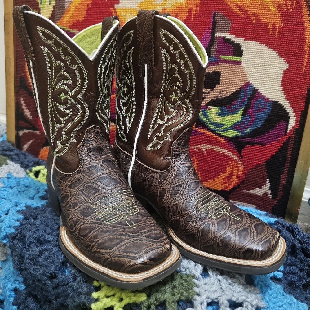 Kids Size 12 Ariat Cowboy Boots